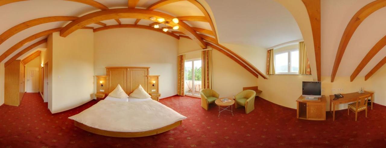 Hotel Weingut Matthias Dostert / Culinarium Nittel Zewnętrze zdjęcie